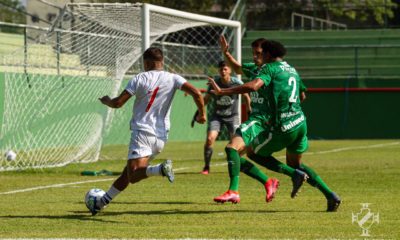 Time do Vasco em ação pelo Brasileirão Sub-20 contra a Chapecoense