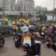 Manifestantes pró-Bolsonaro na Avenida Abelardo Bueno, em Jacarepaguá, na Zona Oeste do Rio