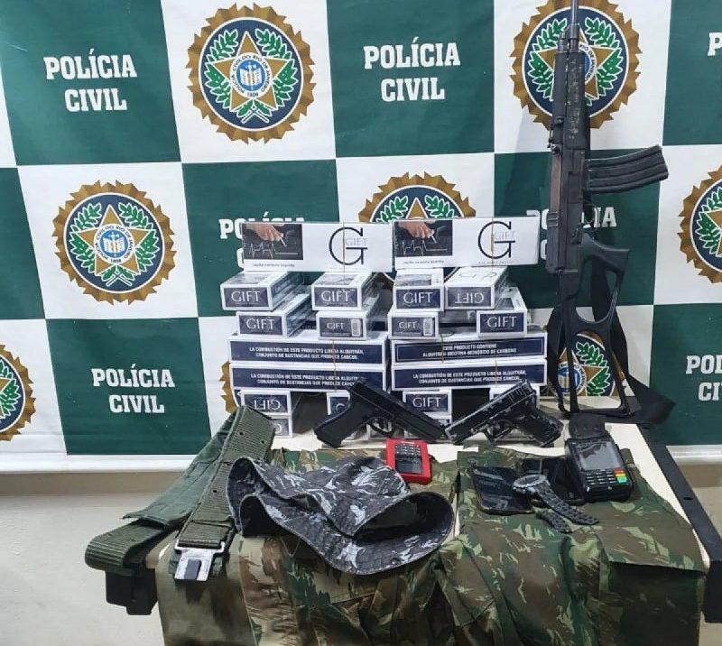 Material apreendido pela Polícia Civil
