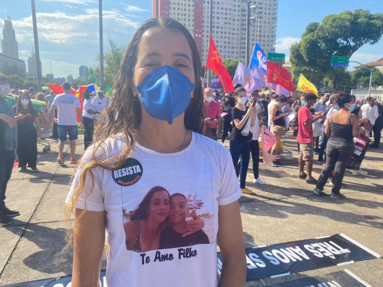 Manifestantes contra o Bolsonaro no Centro do Rio (Foto: Tatiana Campbell/ Divulgação: Super Rádio Tupi)