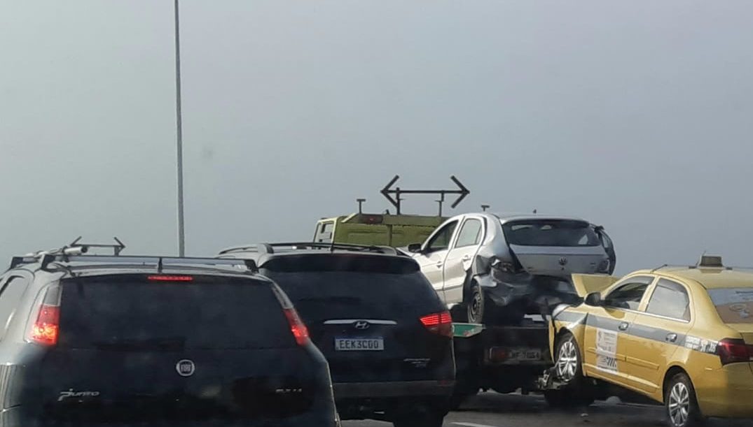 Trânsito na Ponte rio-Niterói