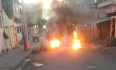 Traficantes impedem atuação de policiais civis na Vila Cruzeiro com barricadas