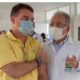 Flávio Bolsonaro posta vídeo sendo vacinado na repescagem
