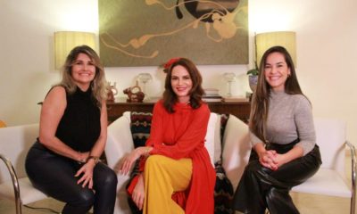 Na imagem, Luiza Brunet ao lado das apresentadoras Márcia Pinho e Isabele Benito