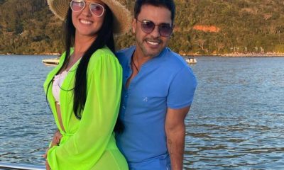 Zezé di Camargo e Graciele no iate do cantor