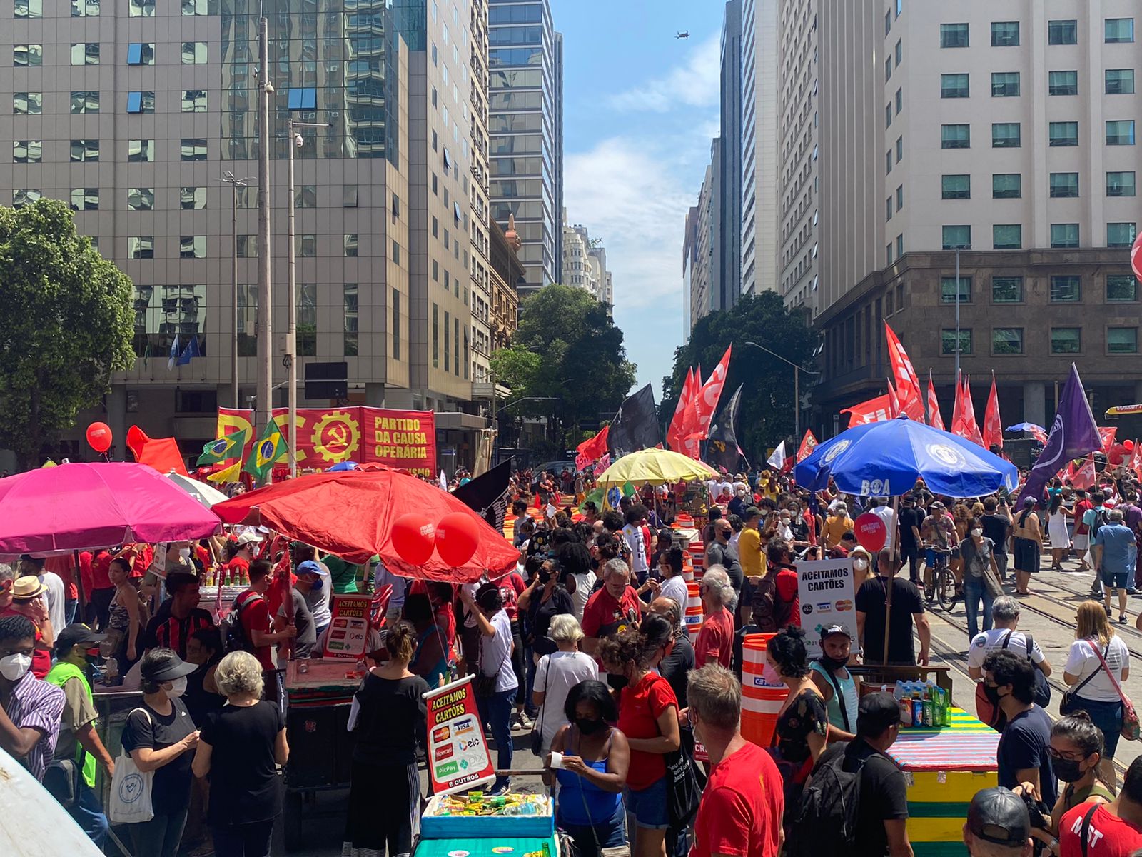 Manifestação contra o governo federal no Centro do Rio (Foto:Tatiana Campbell/Super Rádio Tupi)