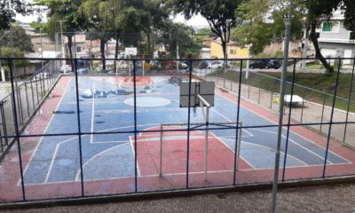 Praça da Assembleia, em Saracuruna, emde Duque de Caxias, local onde os meninos foram baleados