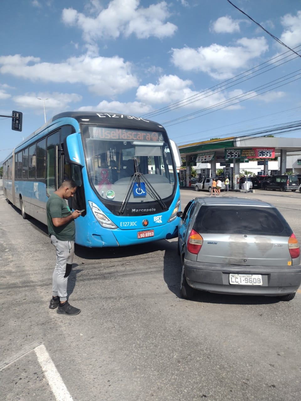 Imagem de um acidente com o BRT