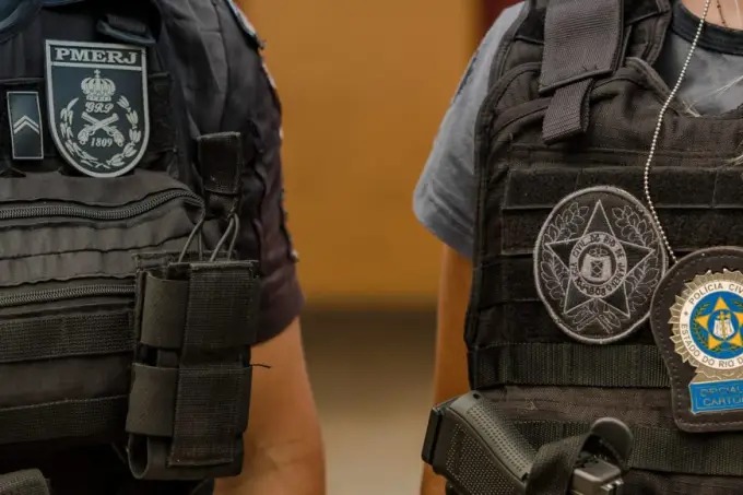 Governo do Rio publica decreto que cria programa para uso de câmeras em uniformes de agentes de segurança