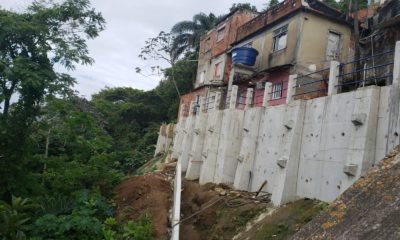 Imagem encostas na comunidade do Pavão-Pavãozinho