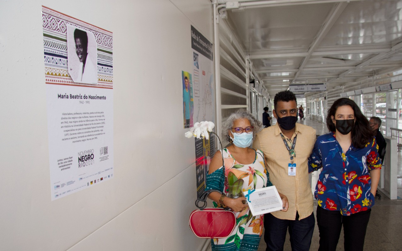 Prefeitura homenageia personalidades negras em estações do BRT E VLT