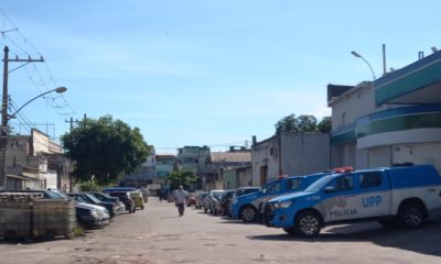 Polícia Militar na favela de Manguinhos