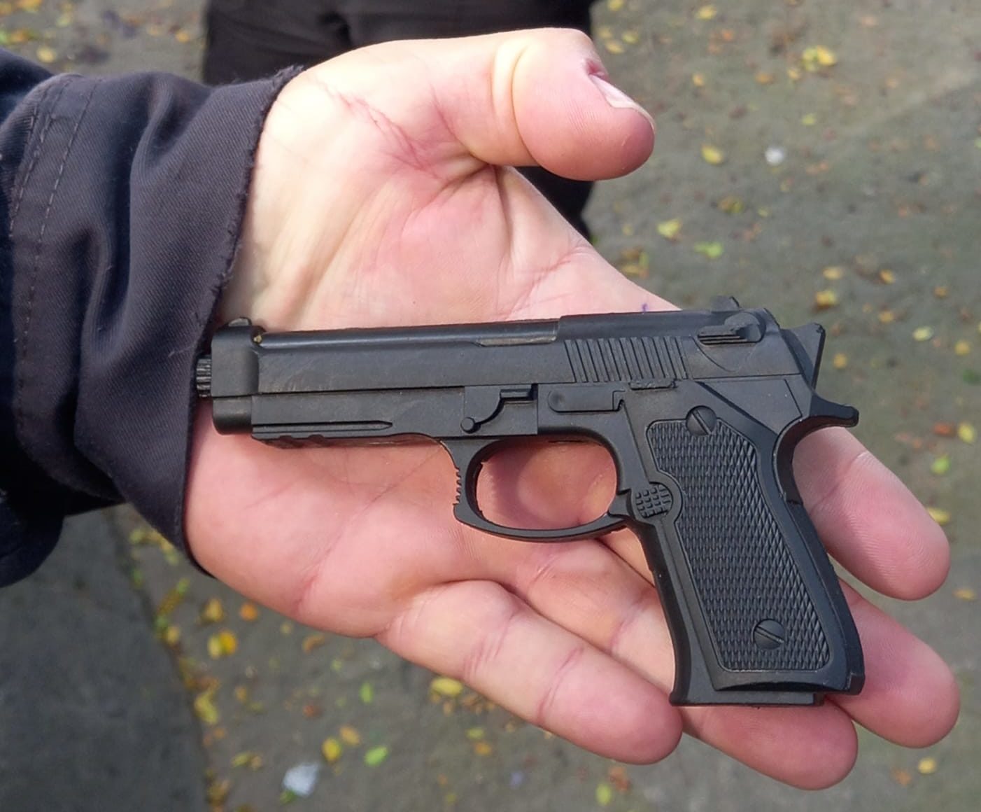 Réplica de revólver utilizada por criminosos em São Cristóvão