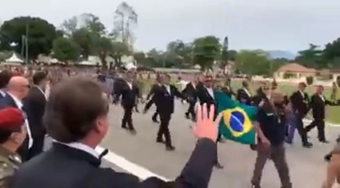 Presidente Jair Bolsonaro participa de cerimônia em Resende