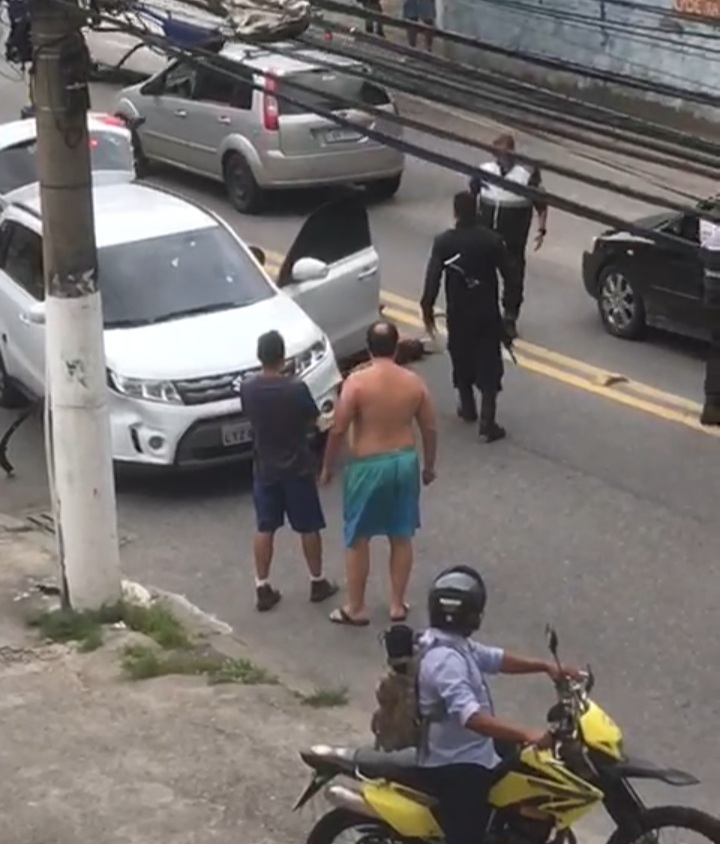 Imagem de uma ação policial na estrada do Pau-Ferro