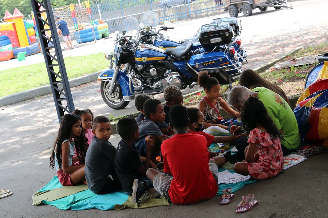 PRF festa de natal crianças