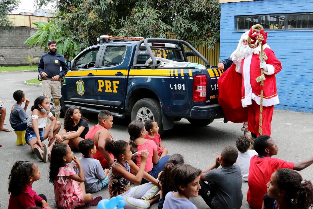 PRF festa de natal crianças