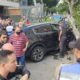 Sequestro na Barra termina com criminoso batendo carro em árvore