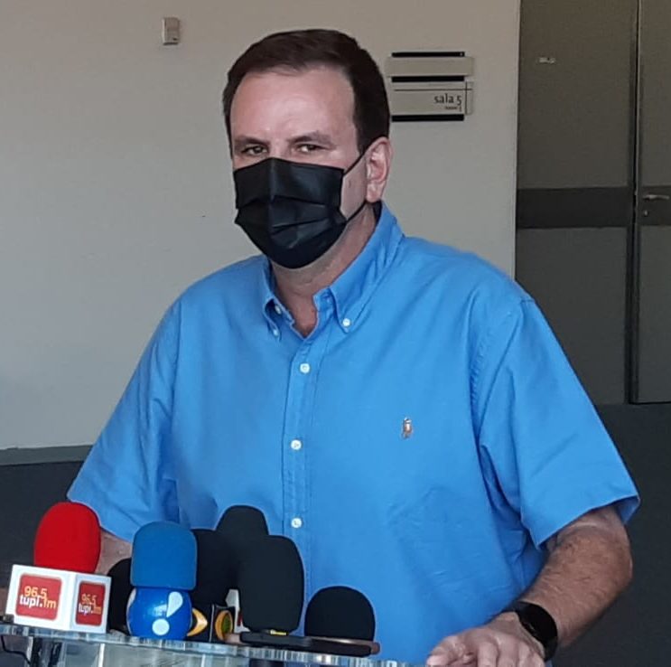 Eduardo Paes, em coletiva, falando sobre a realização ou não do Carnaval em 2022