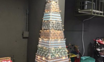 Árvore de Natal com frascos de vacina