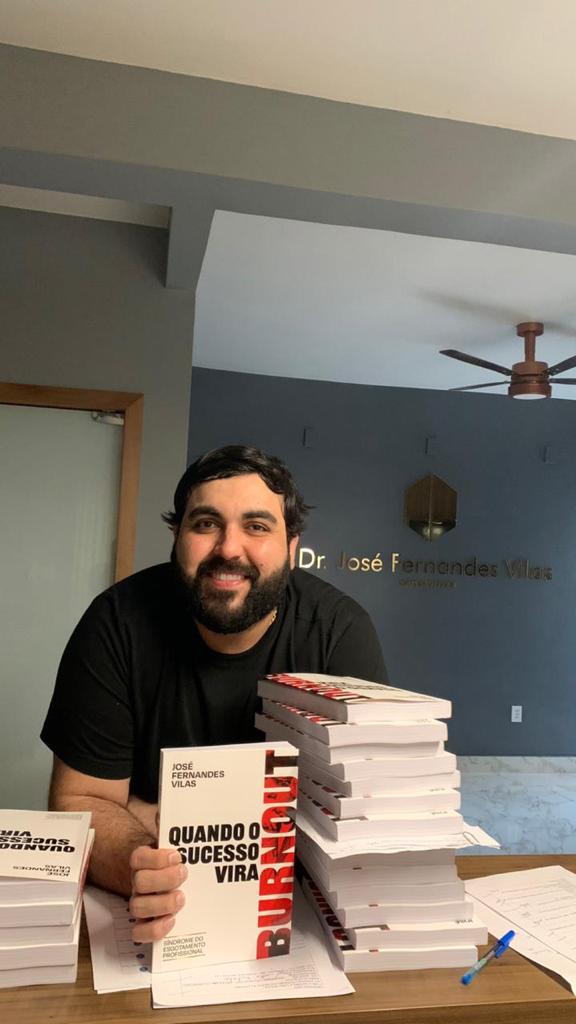 José fernandes Vilas, pesquisador em burnout 