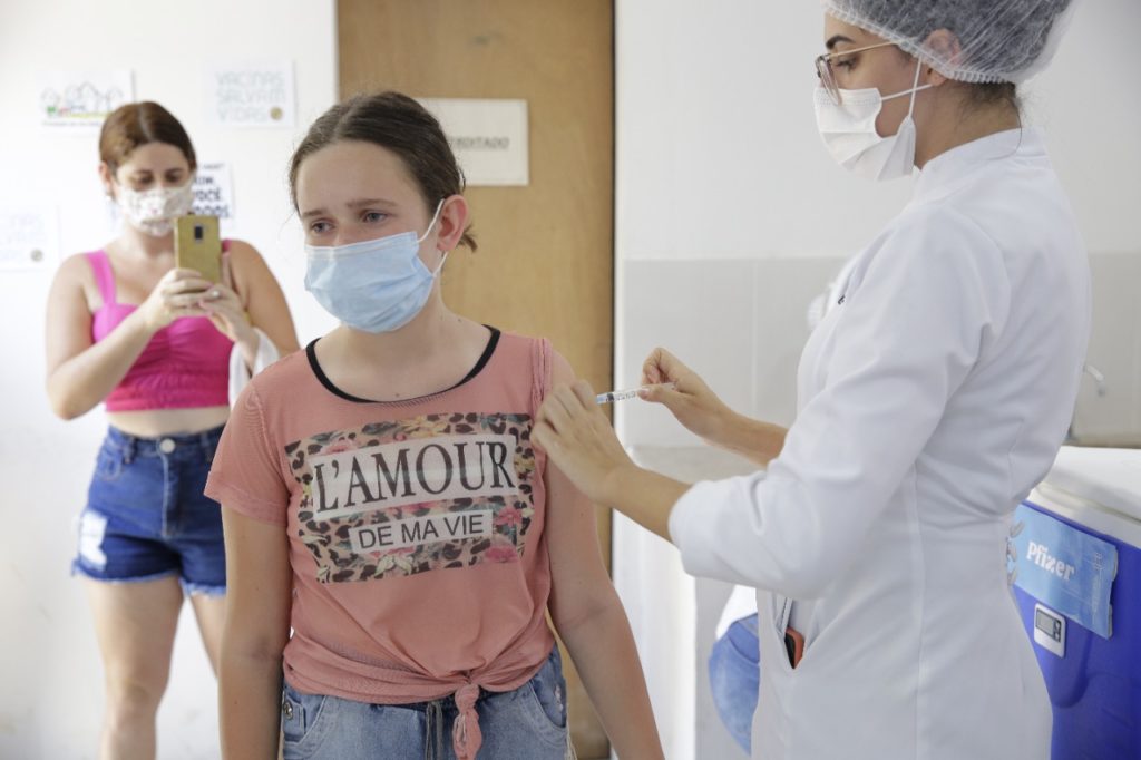 Vacinação de crianças em Duque de Caxias