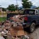 Veículo que despejava lixo irregular em Belford Roxo é apreendido