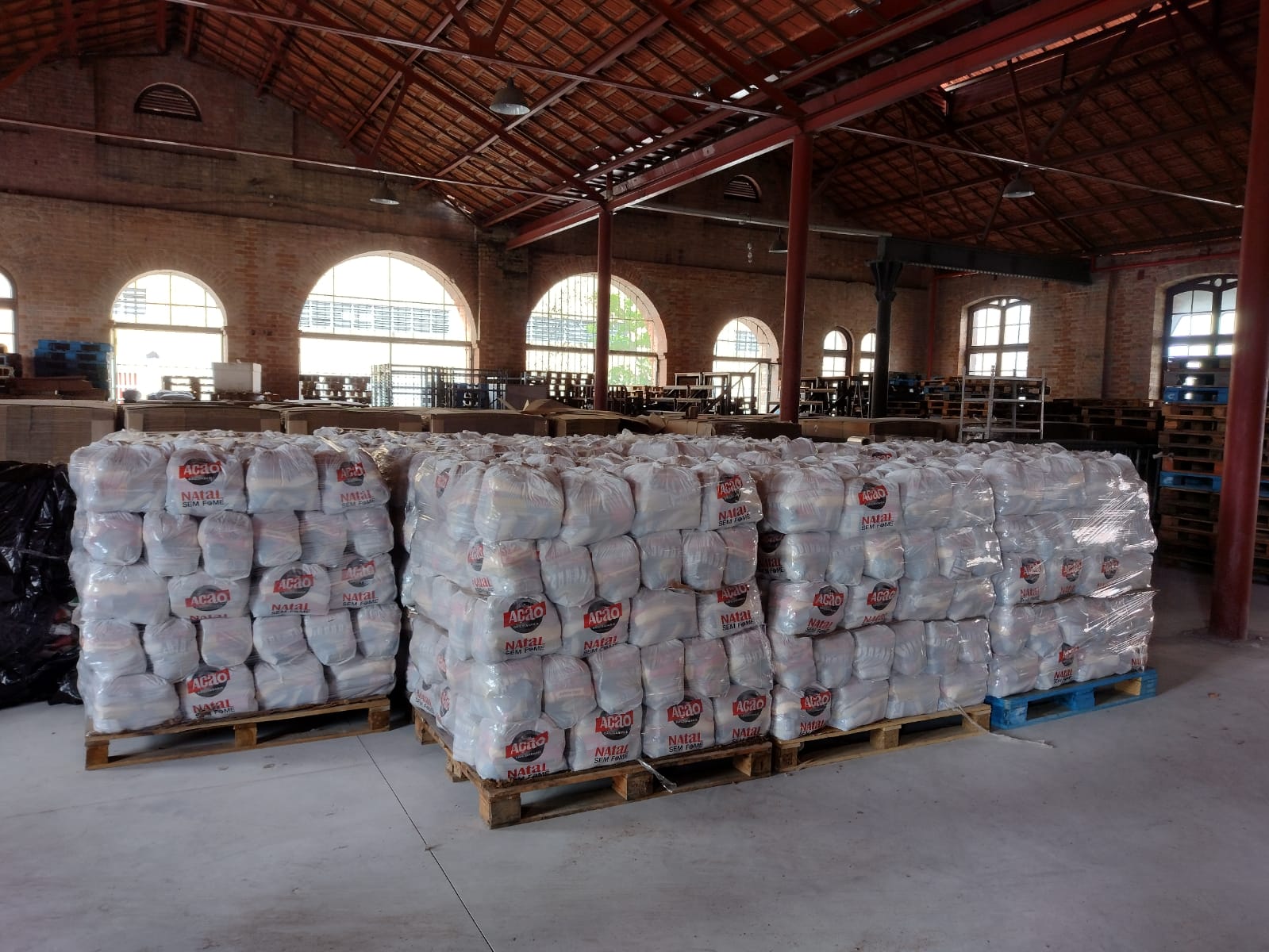 Alimentos serão distribuídos para a população carente no estado do Rio de Janeiro