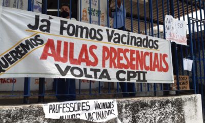 Protesto contra ensino híbrido no Colégio Pedro II