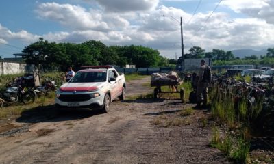 Dupla é detida por descarte ilegal de lixo em Belford Roxo