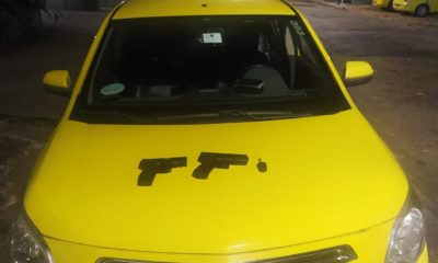 Carro apreendido com duas pistolas
