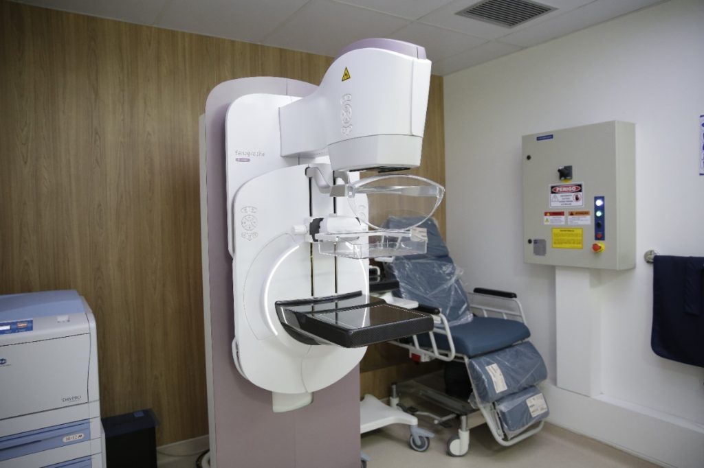 Aparelho de mamografia digital