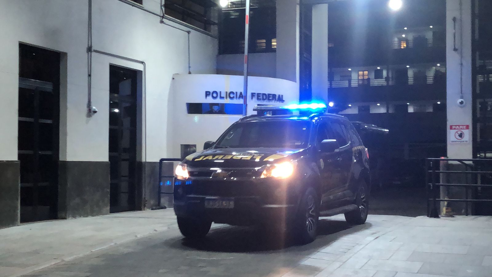 Polícia federal prende romenas em Copacabana.