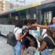 ônibus ficam lotados após paralisação do BRT
