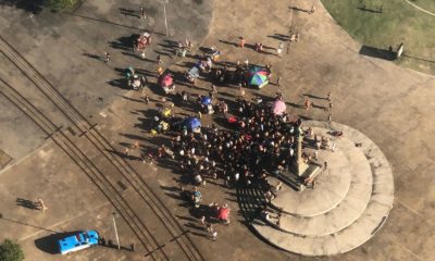 Bloco clandestino na Praça Mauá, na Região Central do Rio
