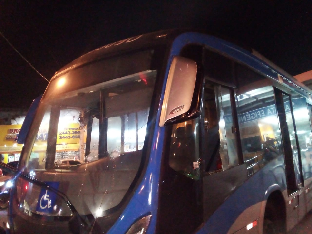 Articulado vandalizado na Taquara