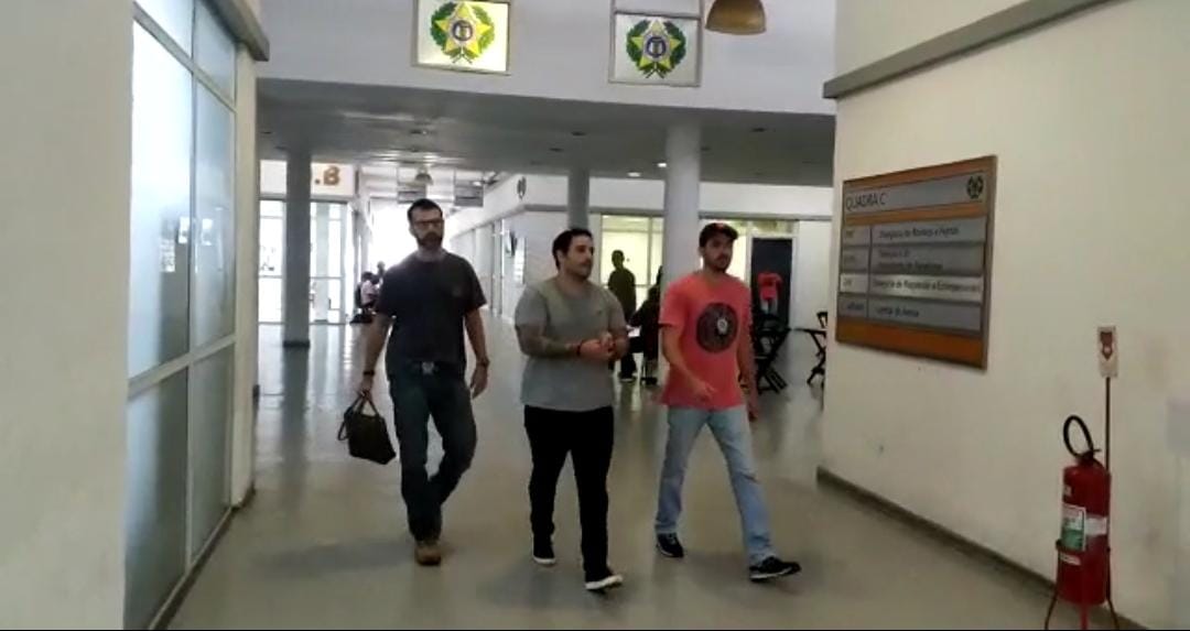 Momento em que Thiago é preso pela Polícia Civil