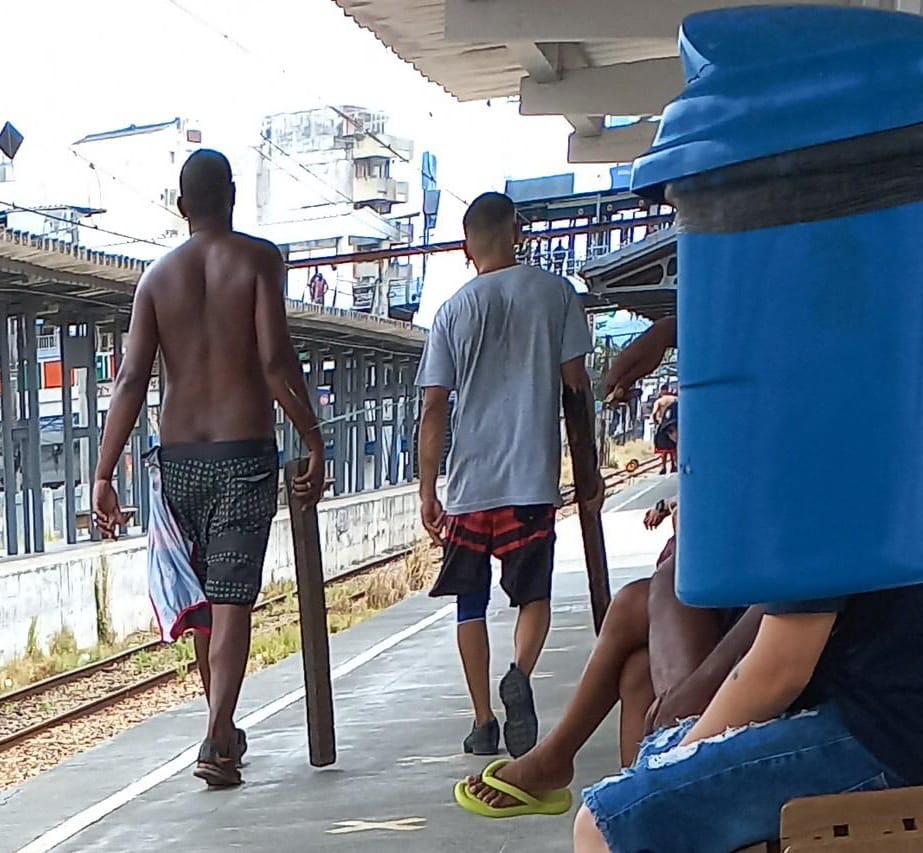 Briga entre torcedores em Mesquita