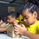 Cozinha Solidária da Ação da Cidadania distribui refeições diárias para crianças de creches e espaços comunitários