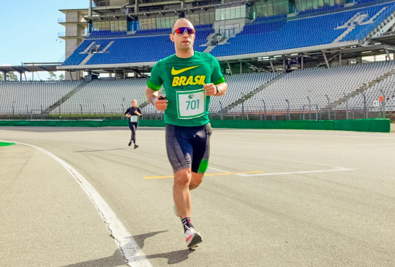 Personal trainer Marcelo Fonseca participa de meia maratona na Alemanha