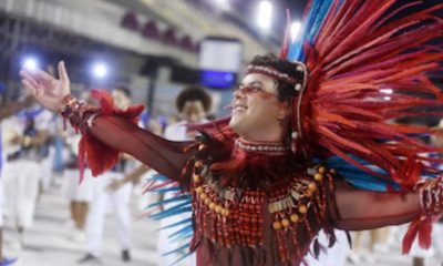 Índio guerreiro – Rei de bateria do Sossego dá show de samba no pé em ensaio técnico