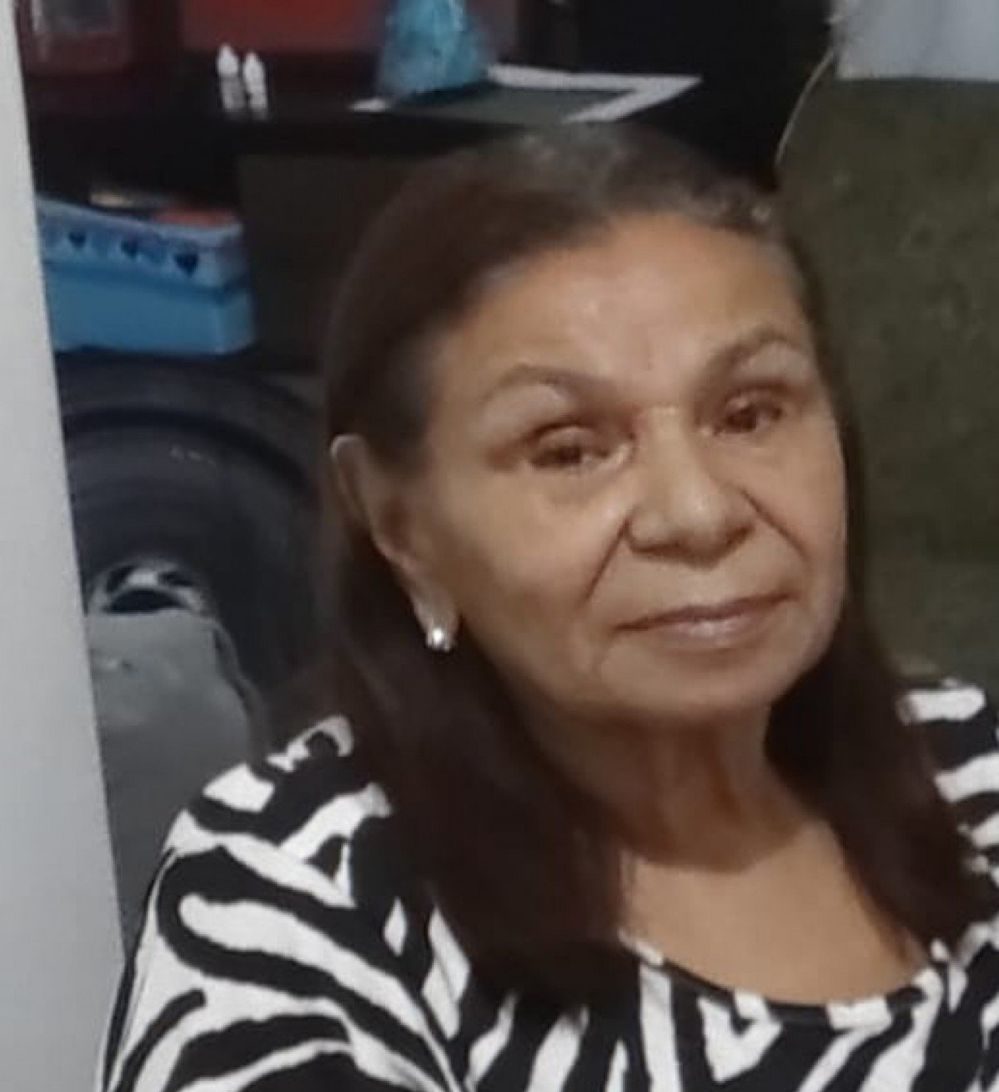 Idosa arrastada por criminosos durante assalto na Pavuna deve passar por cirurgia nesta terça