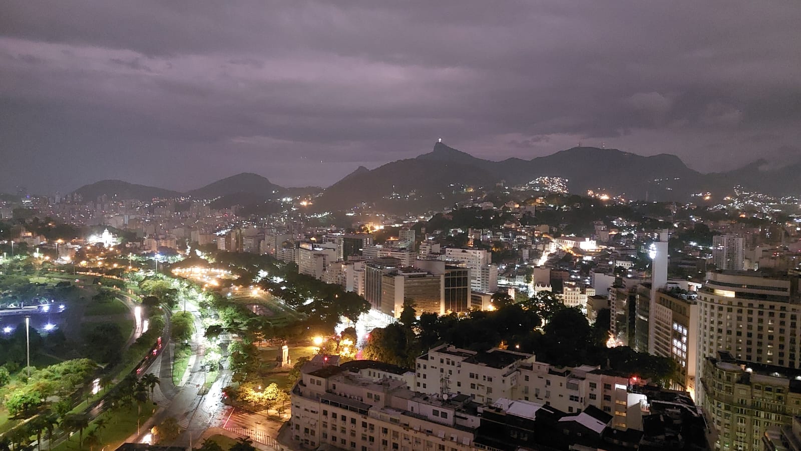 Tempo chuvoso no Centro do Rio