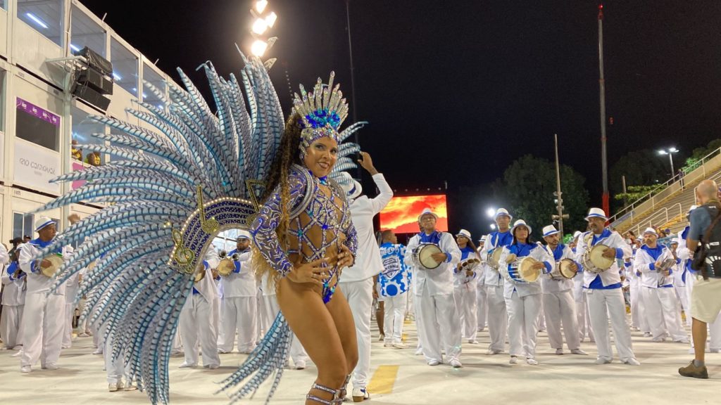 Tania Daley, primeira estrangeira Rainha de Bateria do Carnaval do Rio