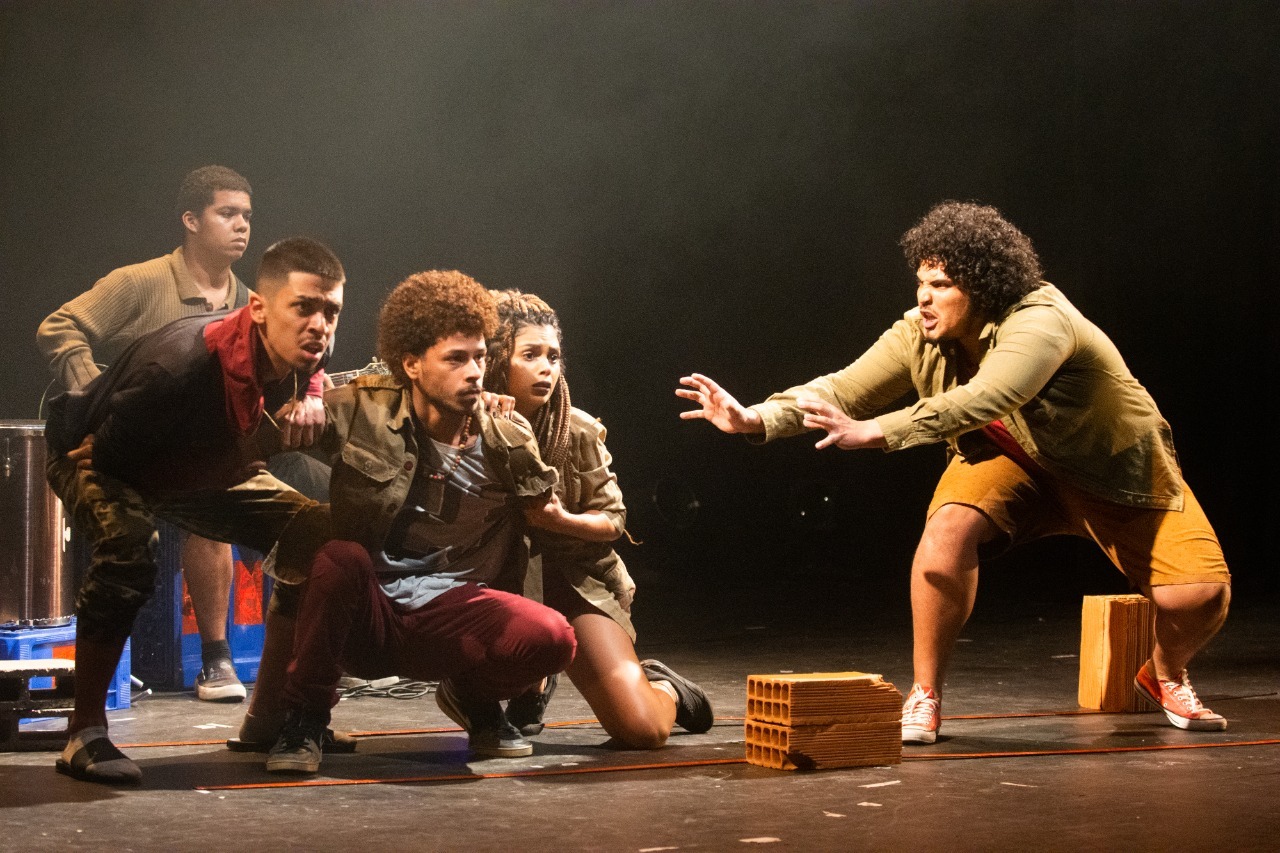 Peça de teatro Nem Todo Filho Vinga