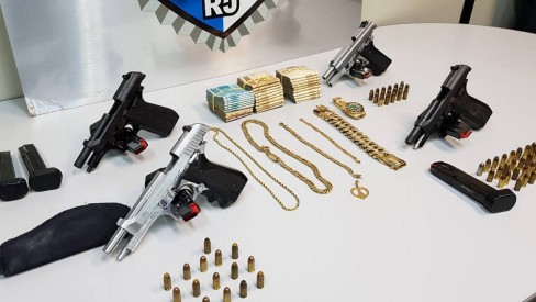 Policial é afastado por envolvimento com a milícia