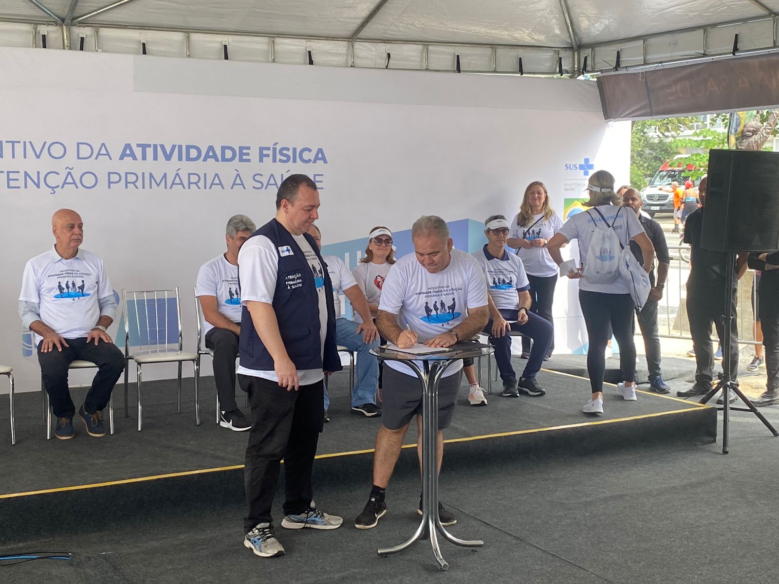 Marcelo Queiroga assina investimento para estimular prática de atividade física