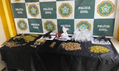 drogas em cima da mesa