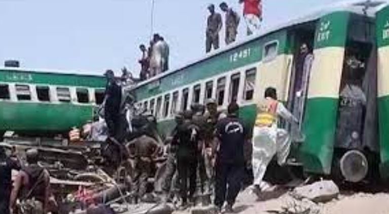 Acidente de trem no Paquistão