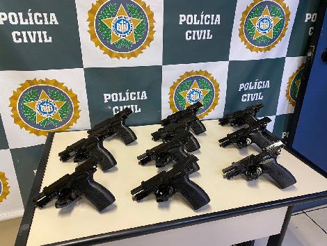 armas encontradas dentro do tanque de combustível do carro